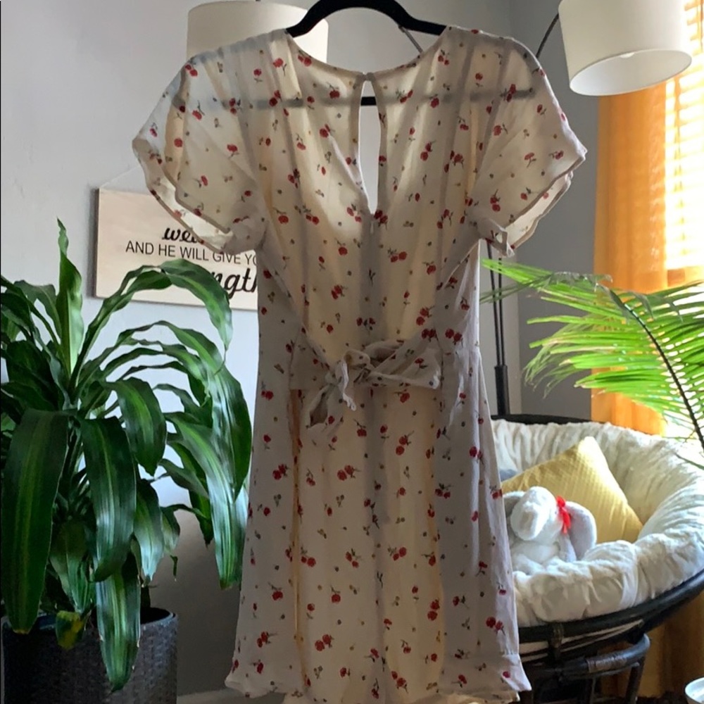 American eagle Floral Romper - Picture 2 of 4